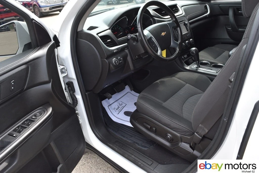 2017 Chevrolet Traverse - Image 11 of 24