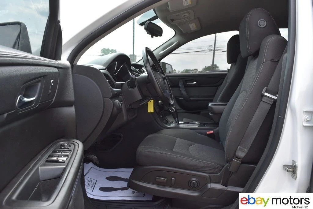 2017 Chevrolet Traverse - Image 10 of 24