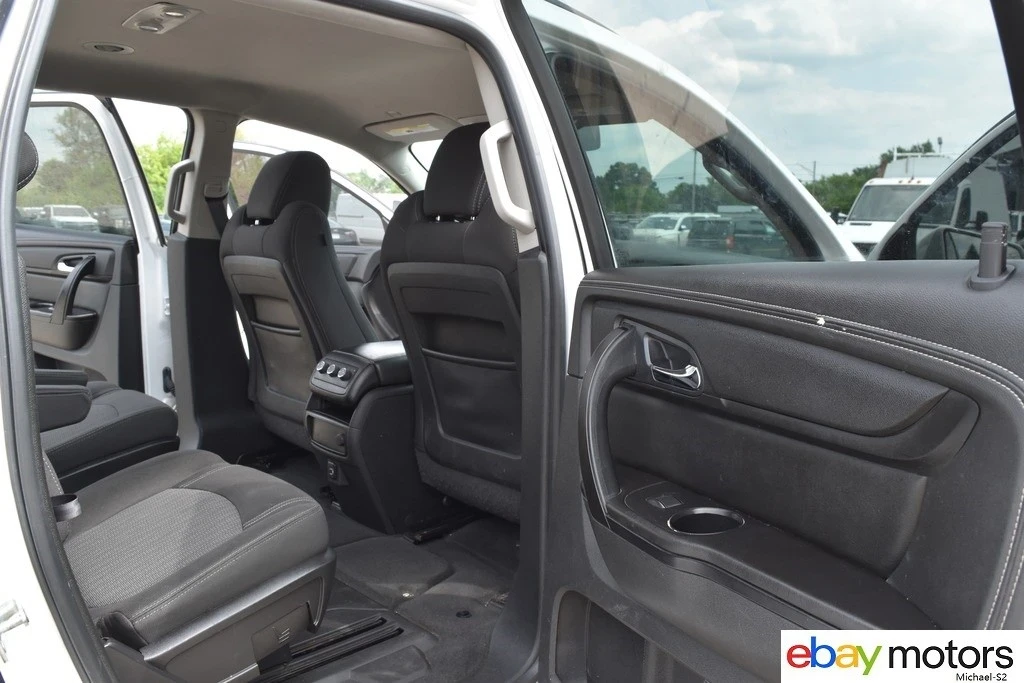 2017 Chevrolet Traverse - Image 18 of 24