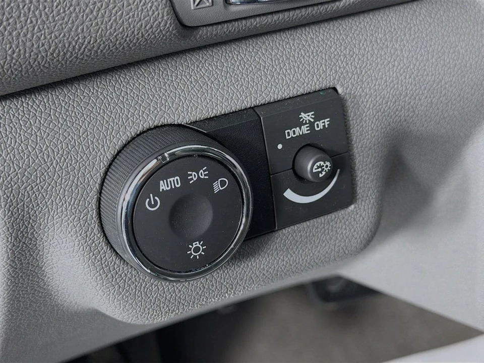 2017 Chevrolet Traverse - Image 10 of 12