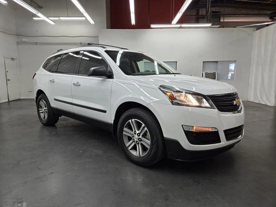 2017 Chevrolet Traverse - Image 3 of 21