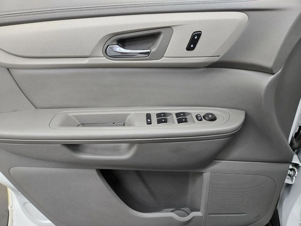 2017 Chevrolet Traverse - Image 14 of 21
