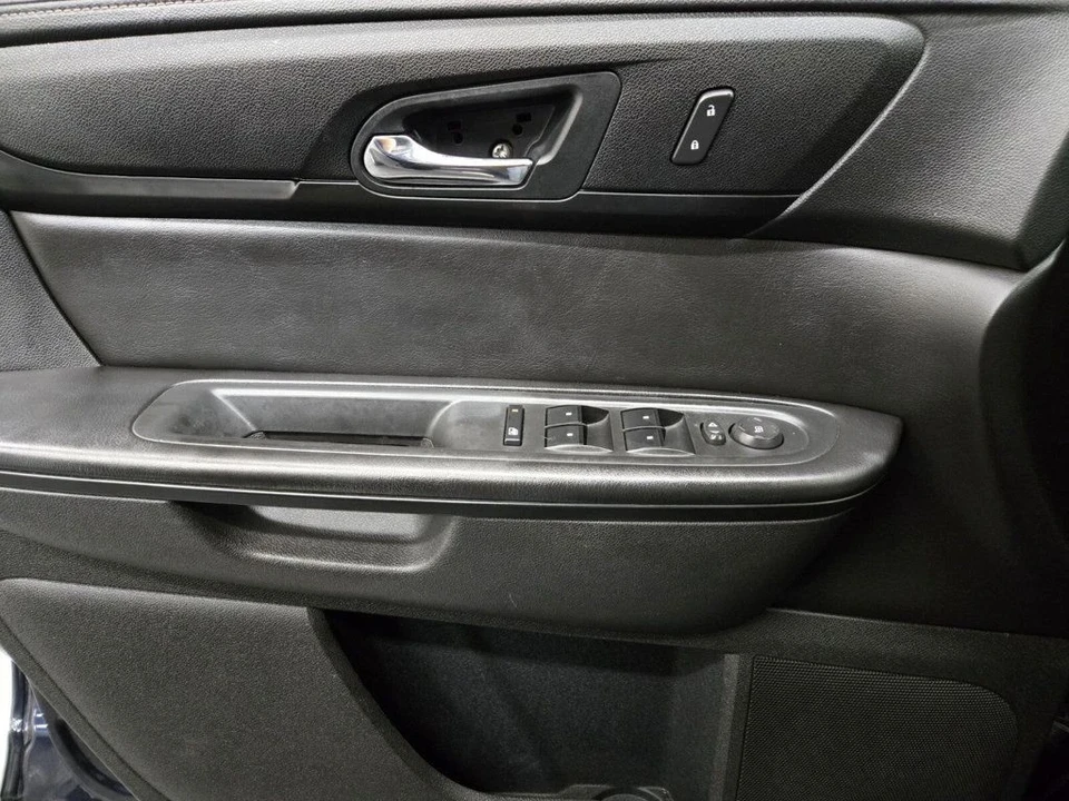 2017 Chevrolet Traverse - Image 14 of 21