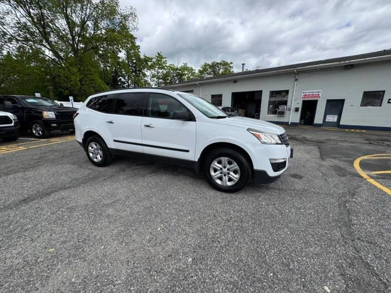 2017 Chevrolet Traverse - Image 8 of 12