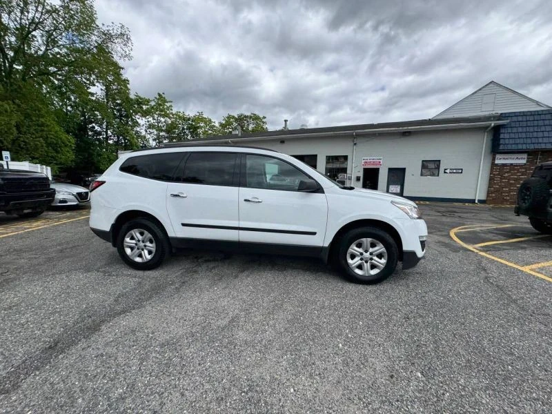 2017 Chevrolet Traverse - Image 10 of 12
