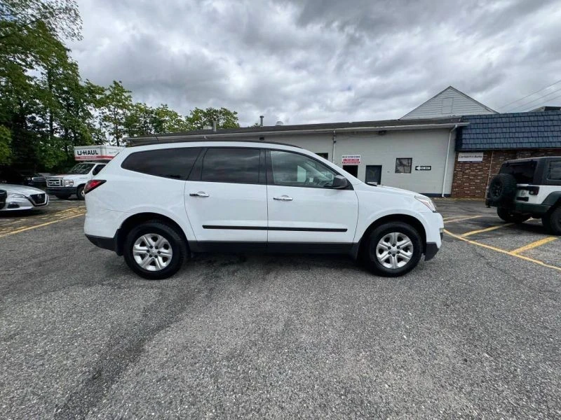 2017 Chevrolet Traverse - Image 11 of 12