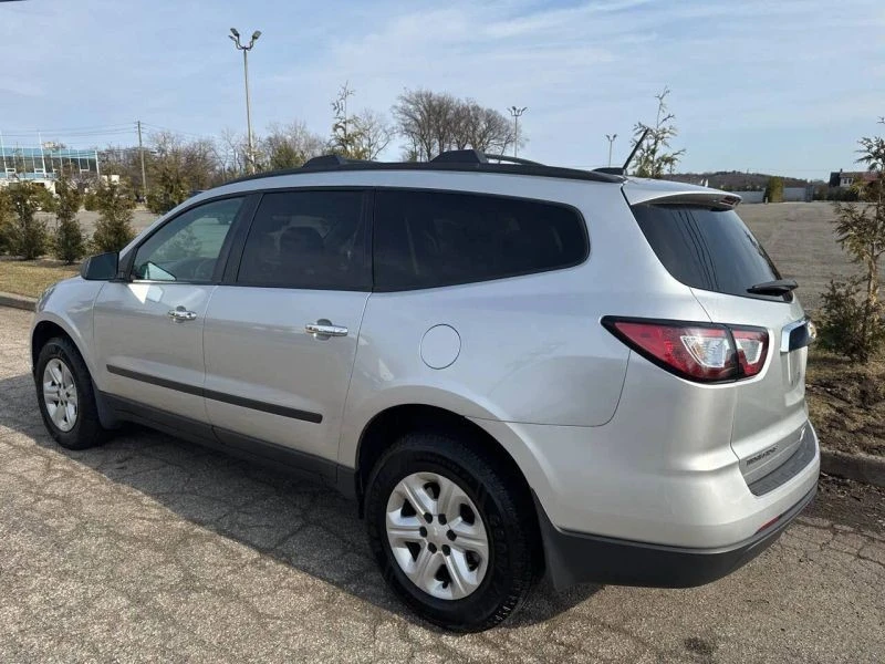 2017 Chevrolet Traverse - Image 3 of 12