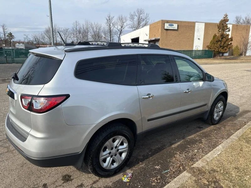 2017 Chevrolet Traverse - Image 6 of 12