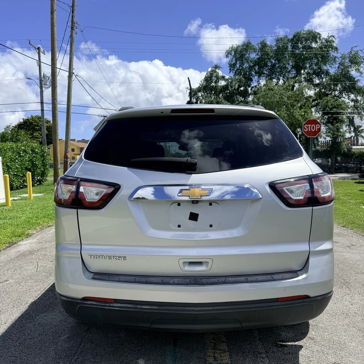 2017 Chevrolet Traverse - Image 5 of 15
