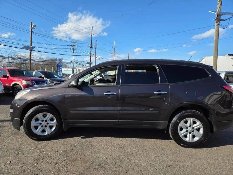 2017 Chevrolet Traverse - Image 4 of 12