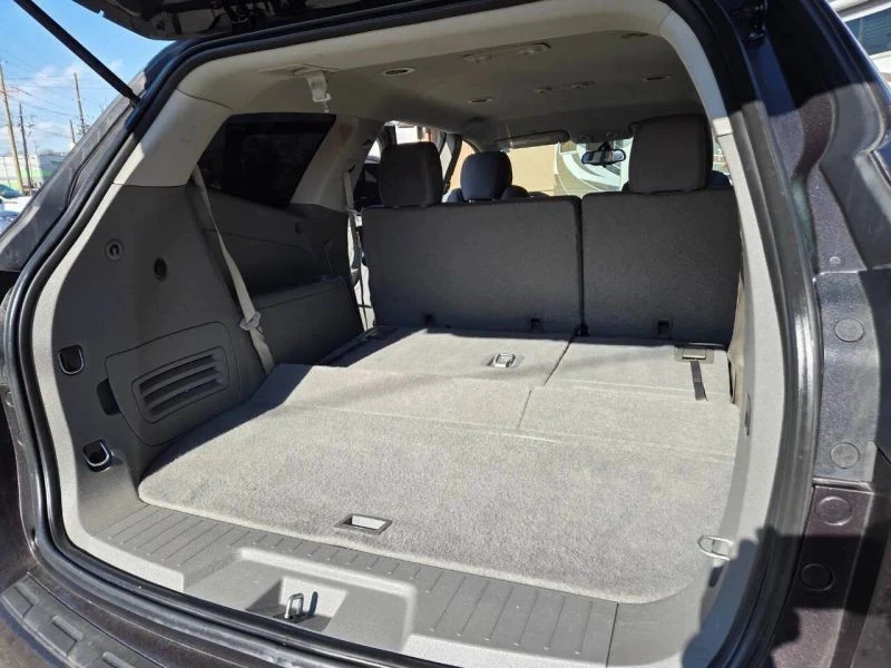 2017 Chevrolet Traverse - Image 8 of 12