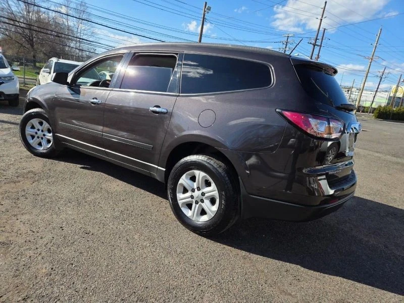 2017 Chevrolet Traverse - Image 5 of 12
