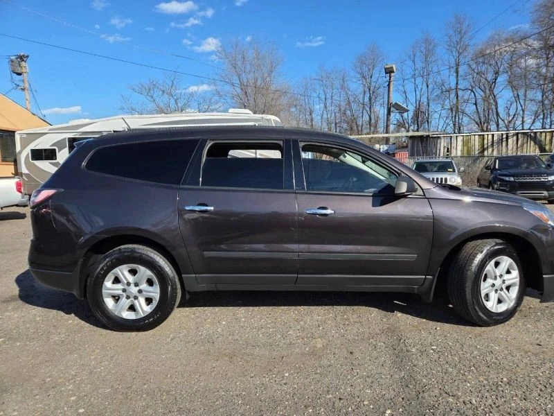 2017 Chevrolet Traverse - Image 10 of 12