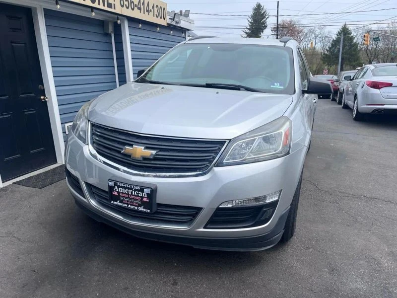 2017 Chevrolet Traverse - Image 2 of 12