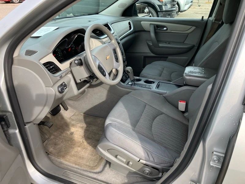 2017 Chevrolet Traverse - Image 8 of 20