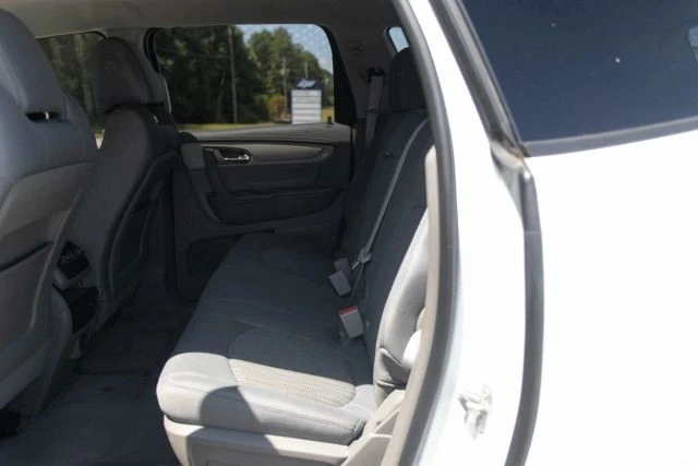 2017 Chevrolet Traverse - Image 16 of 21