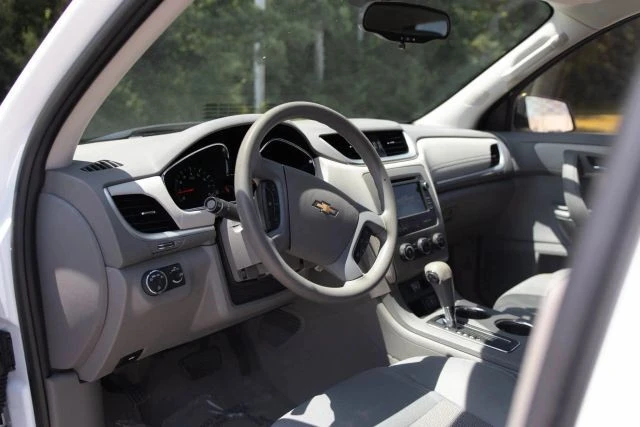 2017 Chevrolet Traverse - Image 8 of 21