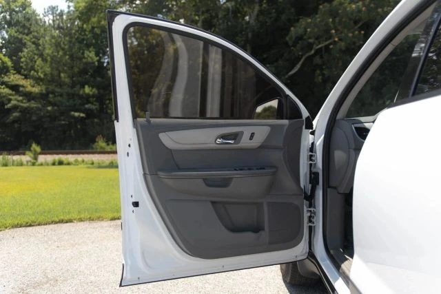 2017 Chevrolet Traverse - Image 6 of 21