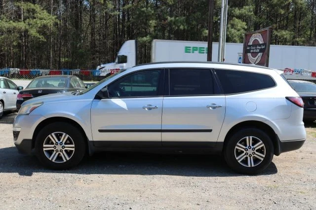 2017 Chevrolet Traverse - Image 2 of 13