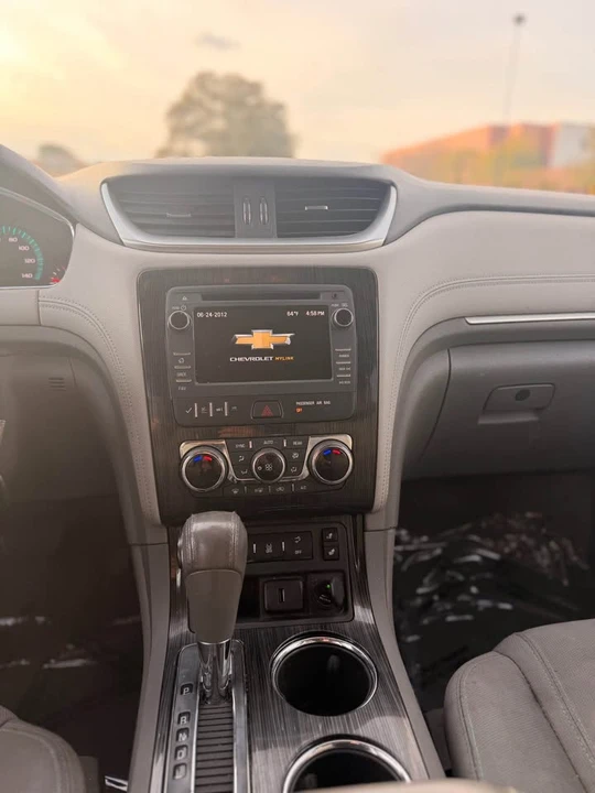2017 Chevrolet Traverse - Image 13 of 14
