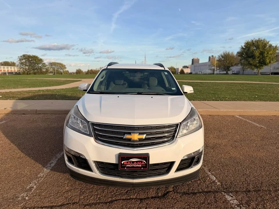 2017 Chevrolet Traverse - Image 2 of 14