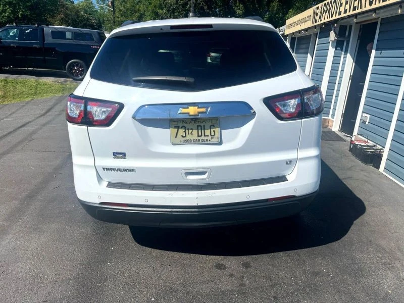 2017 Chevrolet Traverse - Image 5 of 12
