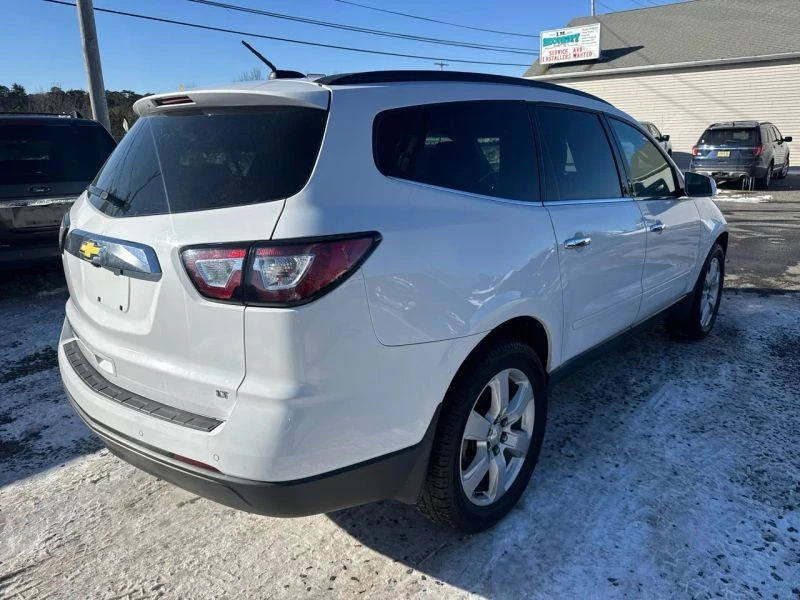 2017 Chevrolet Traverse - Image 5 of 12