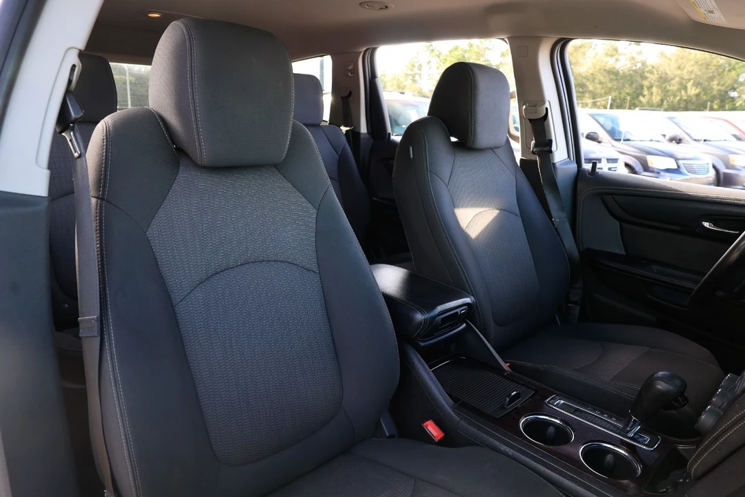 2017 Chevrolet Traverse - Image 16 of 21