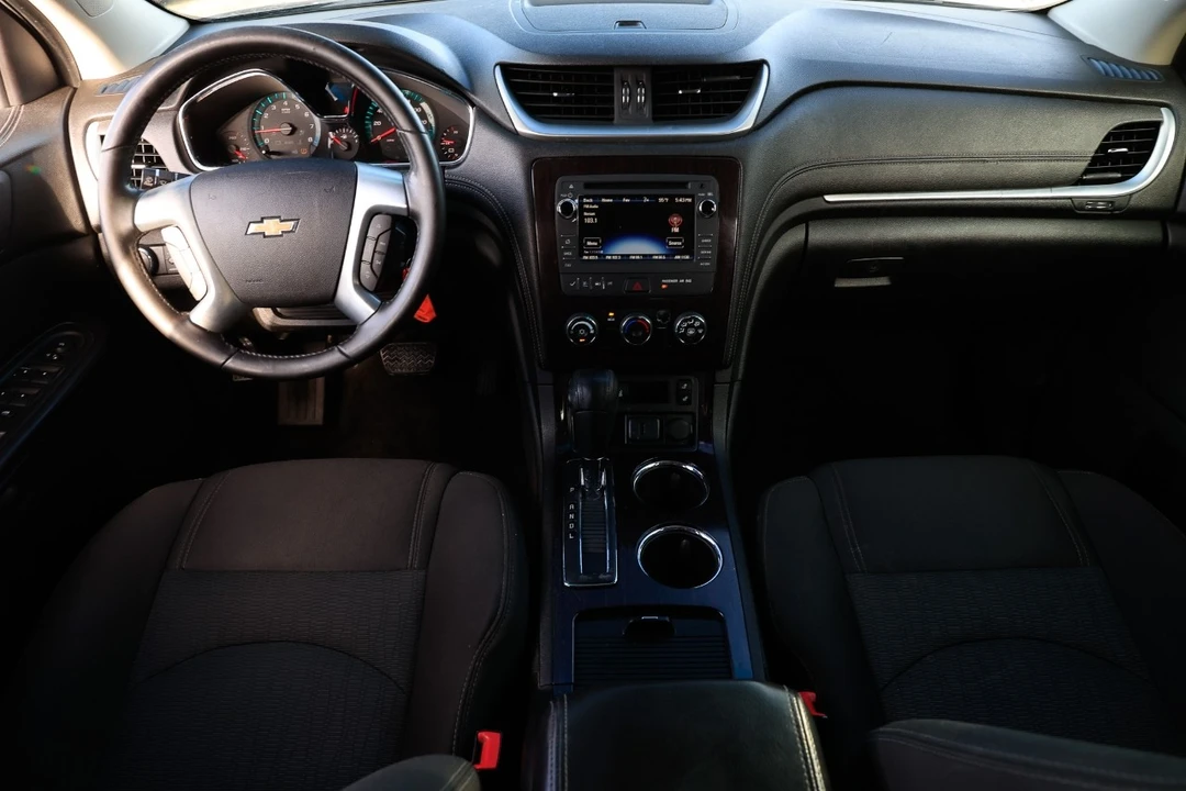 2017 Chevrolet Traverse - Image 2 of 12