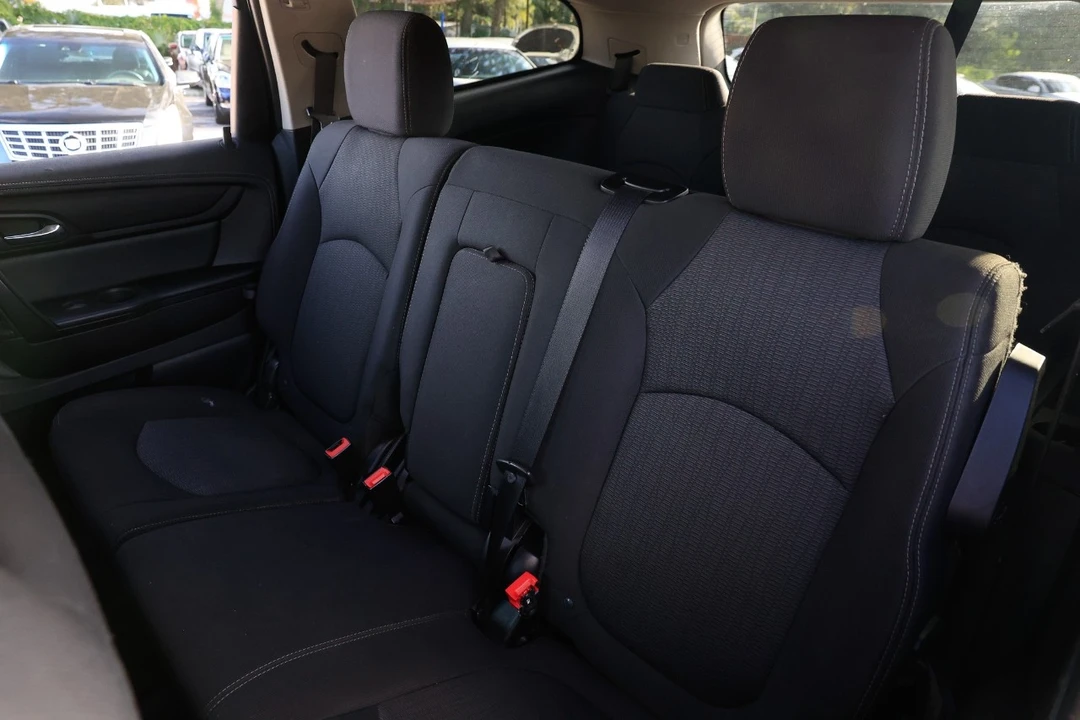 2017 Chevrolet Traverse - Image 8 of 12
