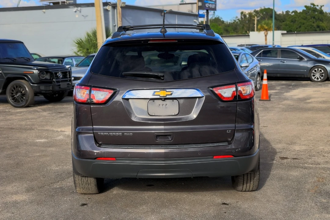 2017 Chevrolet Traverse - Image 9 of 12
