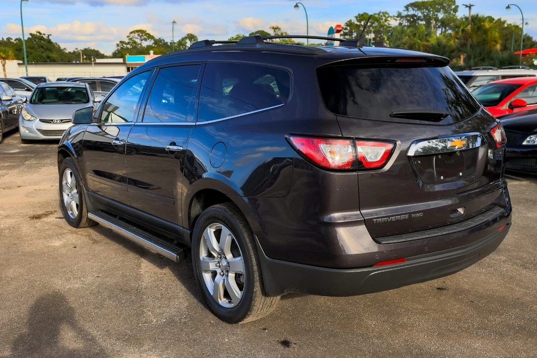 2017 Chevrolet Traverse - Image 5 of 12
