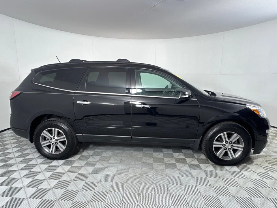 2017 Chevrolet Traverse - Image 4 of 12