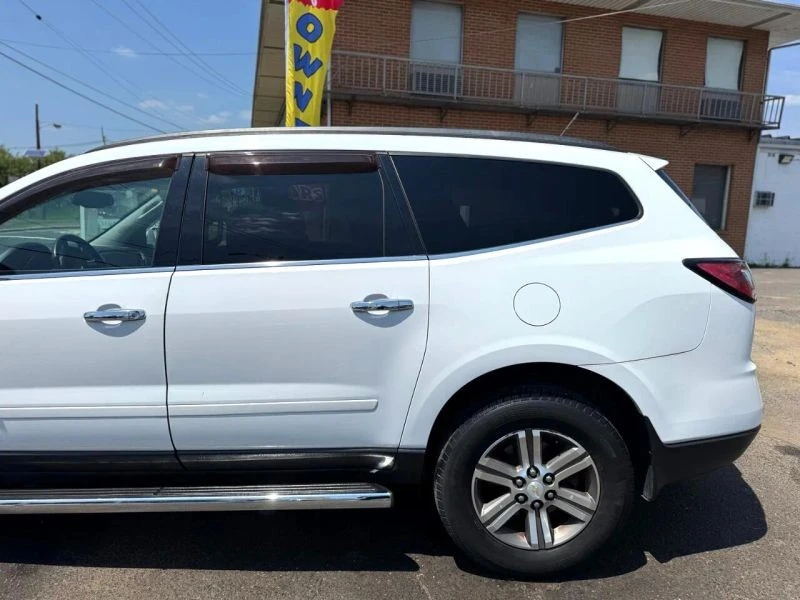 2017 Chevrolet Traverse - Image 8 of 12