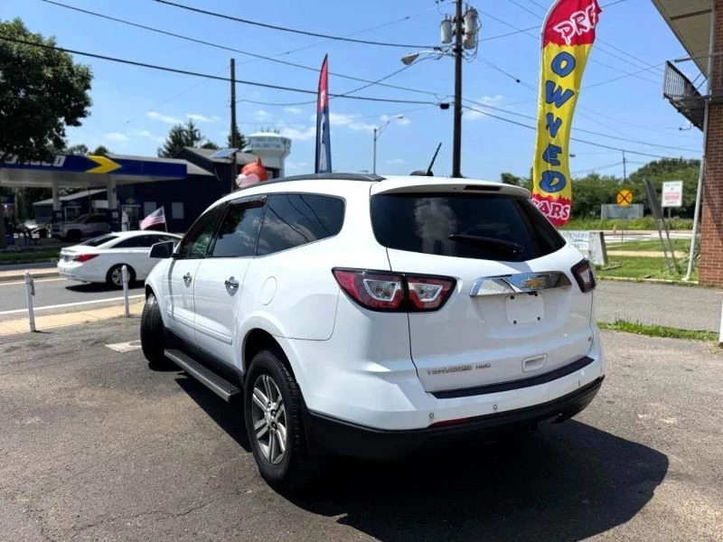 2017 Chevrolet Traverse - Image 10 of 12