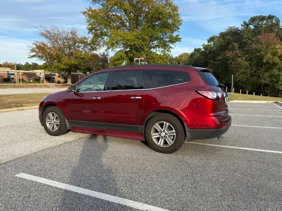 2017 Chevrolet Traverse - Image 3 of 15