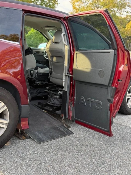 2017 Chevrolet Traverse - Image 6 of 15