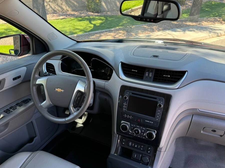 2017 Chevrolet Traverse - Image 4 of 15