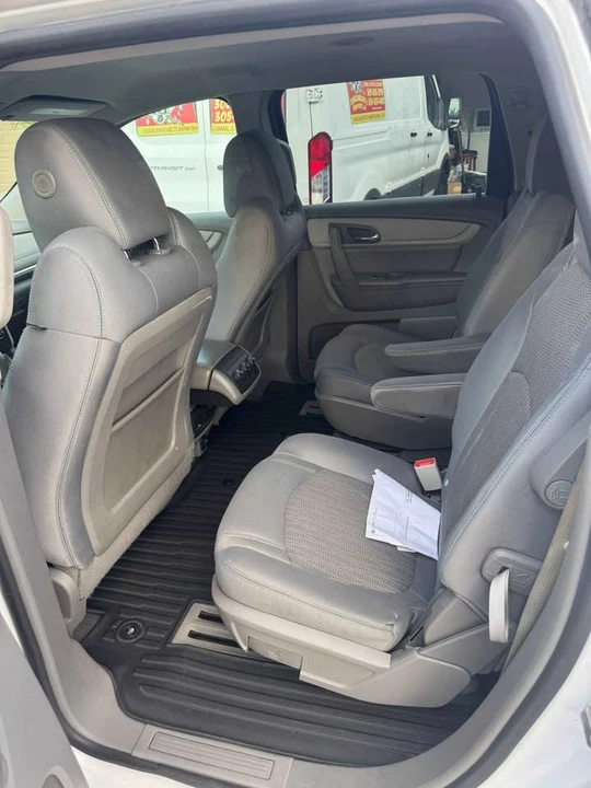 2017 Chevrolet Traverse - Image 15 of 16