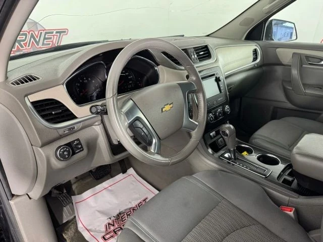 2017 Chevrolet Traverse - Image 10 of 12