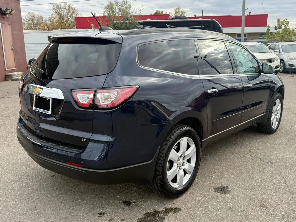 2017 Chevrolet Traverse - Image 5 of 12