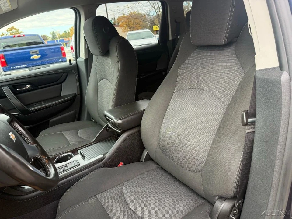 2017 Chevrolet Traverse - Image 16 of 21