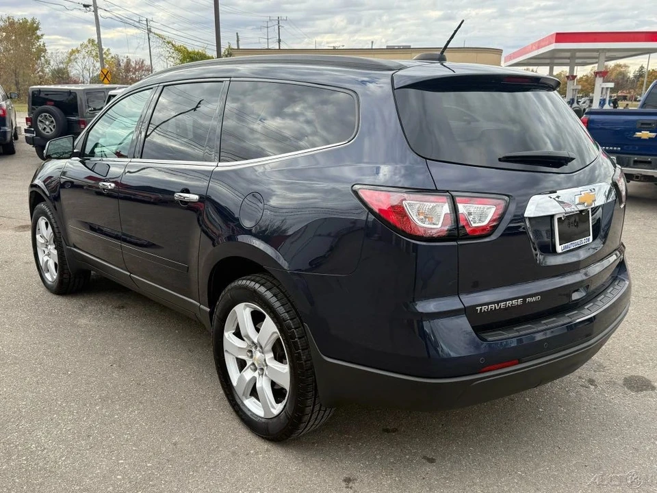 2017 Chevrolet Traverse - Image 7 of 12