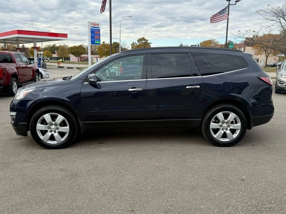 2017 Chevrolet Traverse - Image 8 of 12