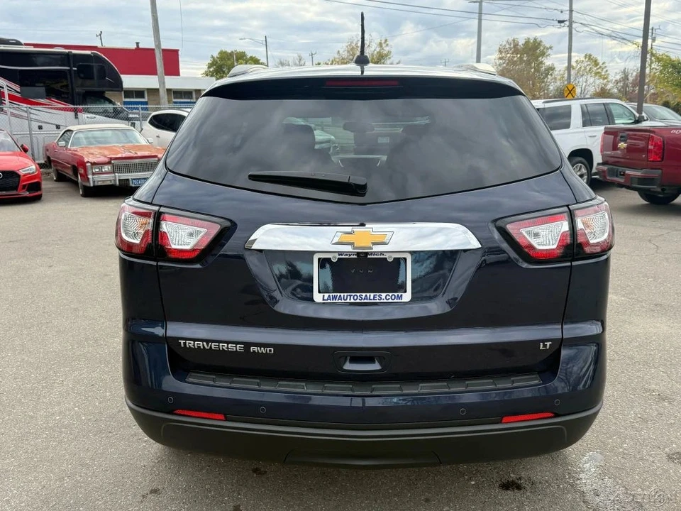 2017 Chevrolet Traverse - Image 6 of 12