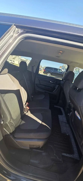 2017 Chevrolet Traverse - Image 4 of 8