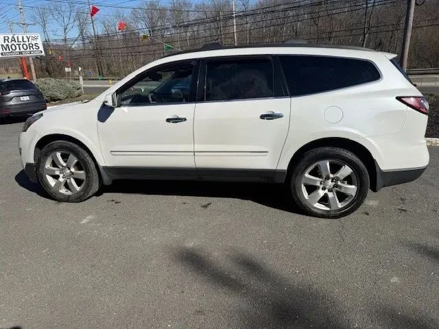 2017 Chevrolet Traverse - Image 8 of 12