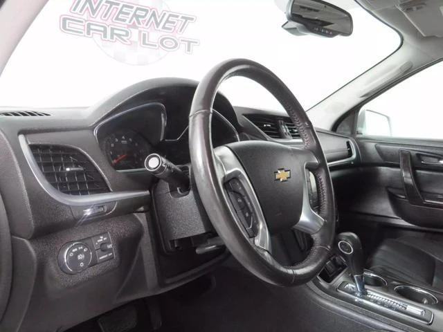 2017 Chevrolet Traverse - Image 10 of 12