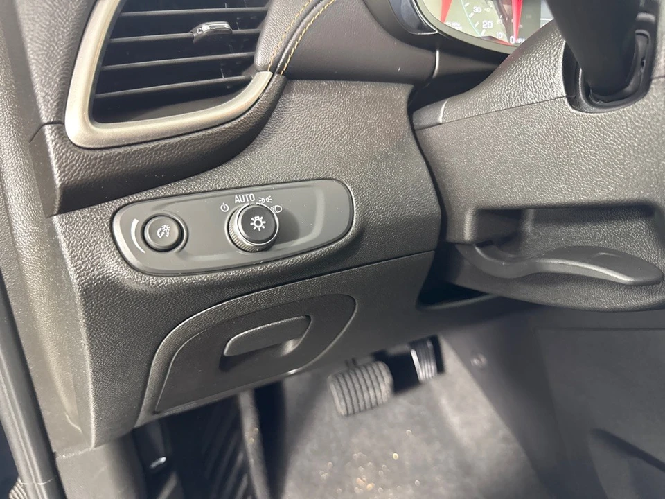 2017 Chevrolet Trax - Image 15 of 21