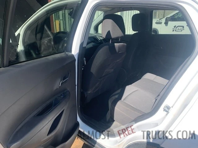 2017 Chevrolet Trax - Image 10 of 12